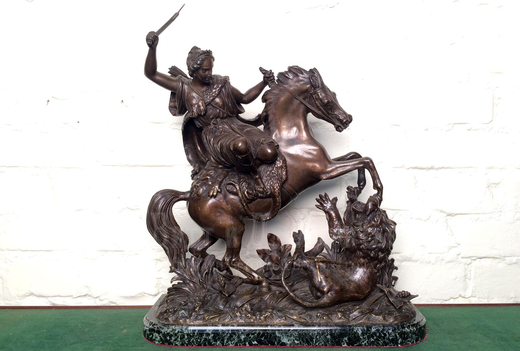Бронзовая антикварная охотничья скульптура Амазонка охота на львов 