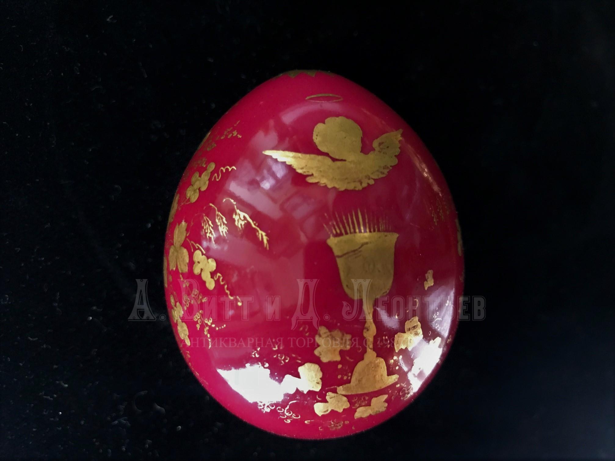 Антикварное фарфоровое пасхальное яйцо с букетом цветов ИФЗ