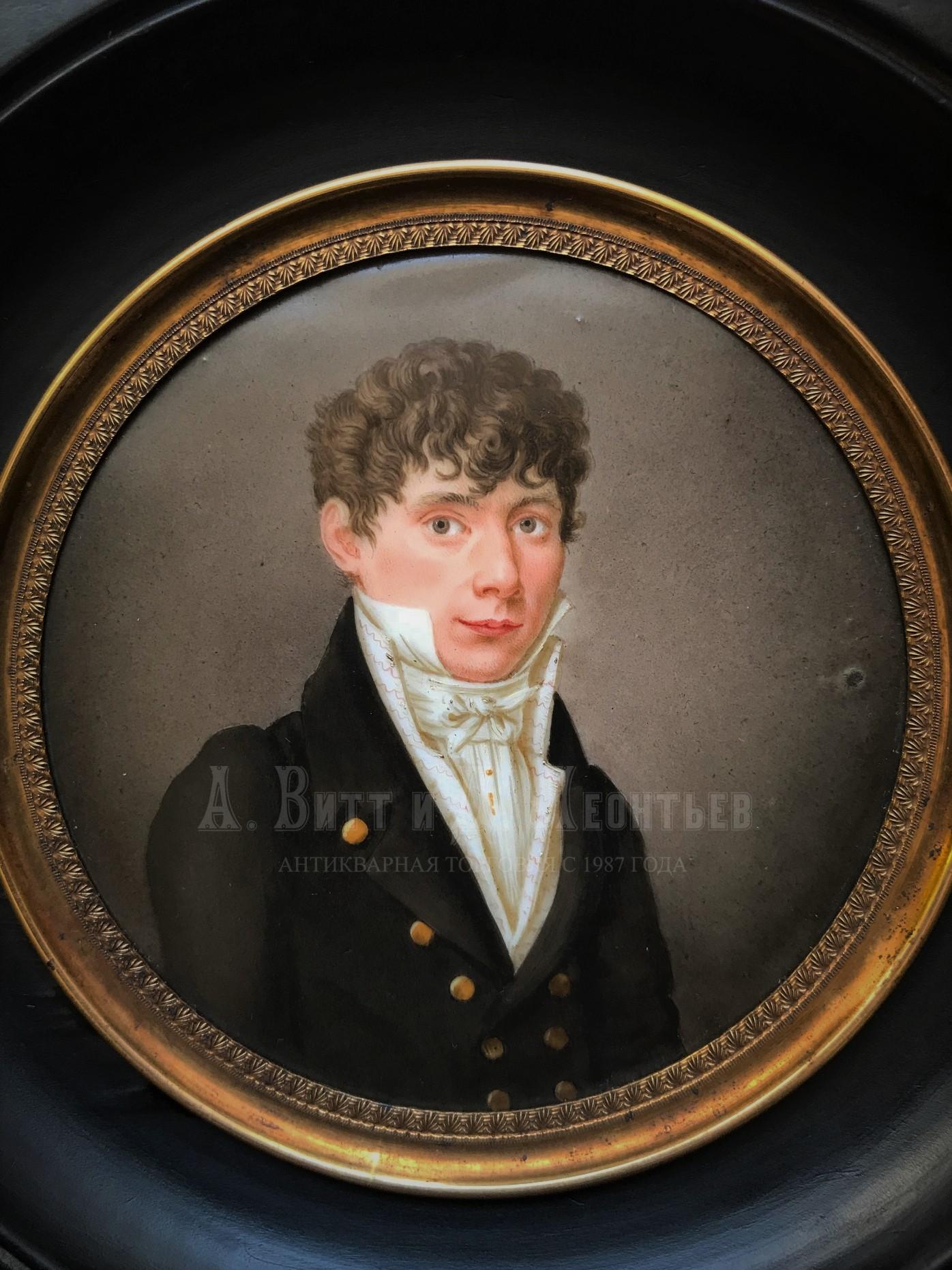 Русская портретная миниатюра портрет молодого человека на фарфоре эпоха ампир