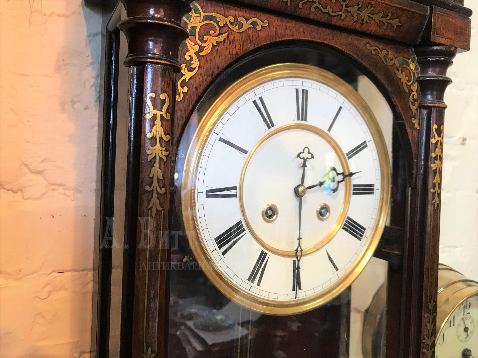 Настенные антикварные русские часы с боем в инкрустированном латунью корпусе