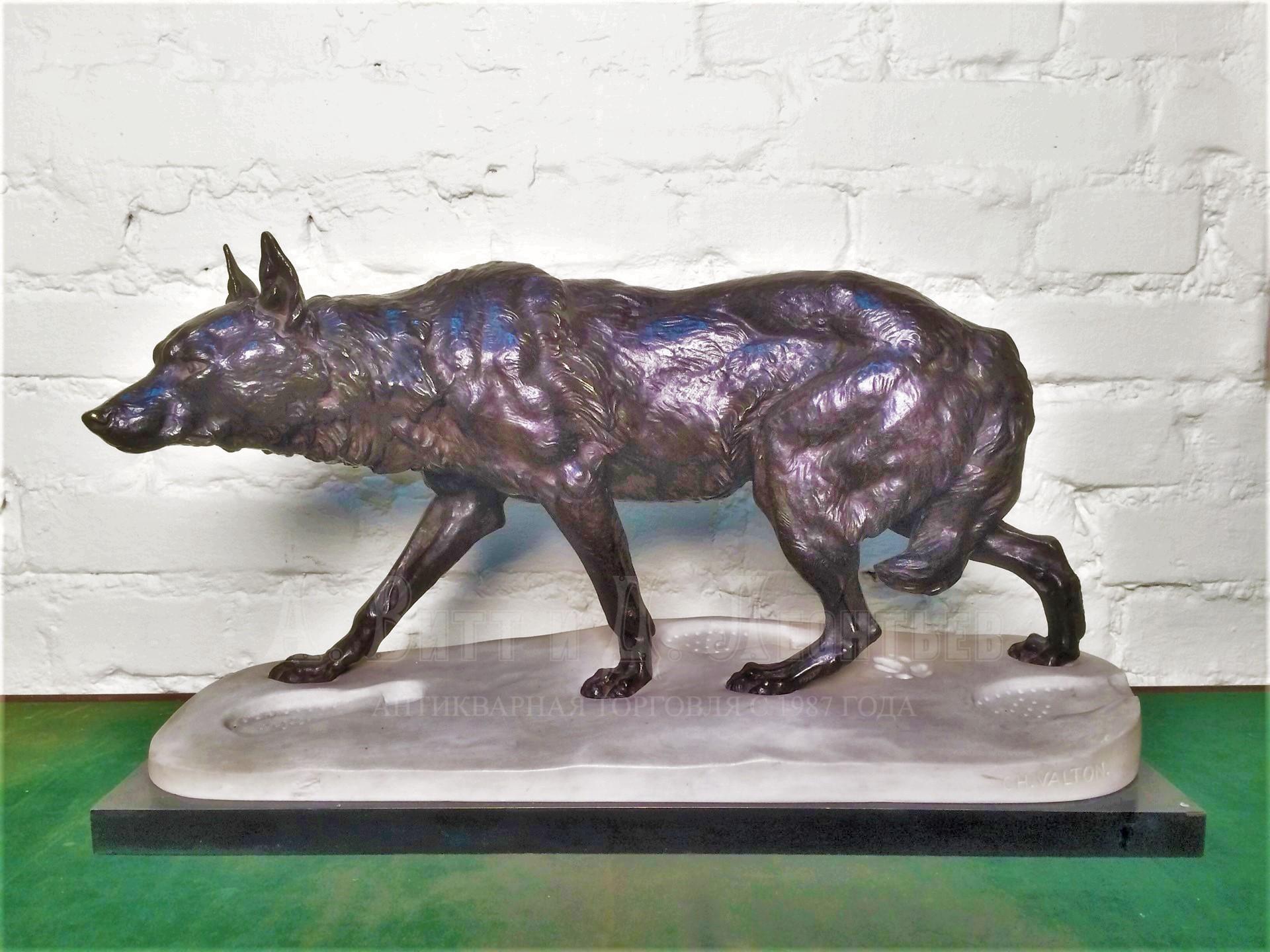 Бронзовый крадущийся волк скульптура Вальтон Charles Valton