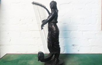 Бронзовая антикварная скульптура египетская принцесса Тахозер с арфой
