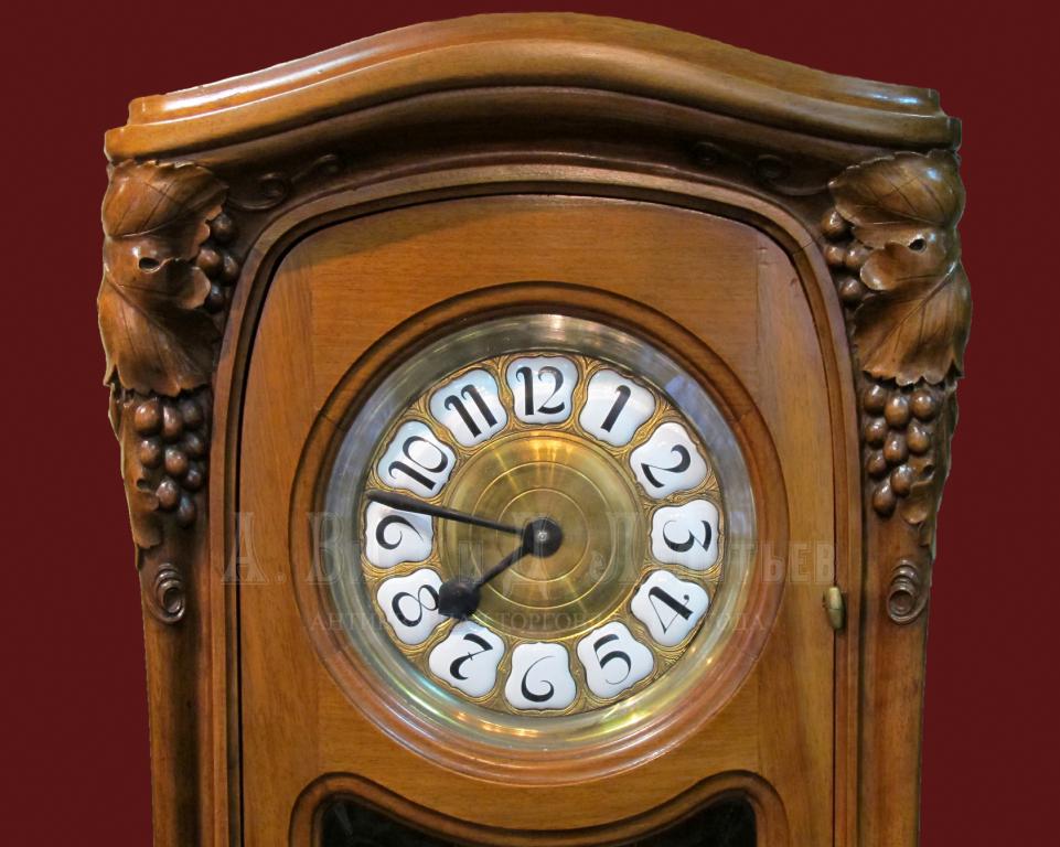 Часы напольные Модерн с боем ореховые Louis Majorelle