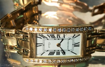 Наручные золотые часы Картье 750 проба 18 карат с бриллиантами Cartier на золотом браслете