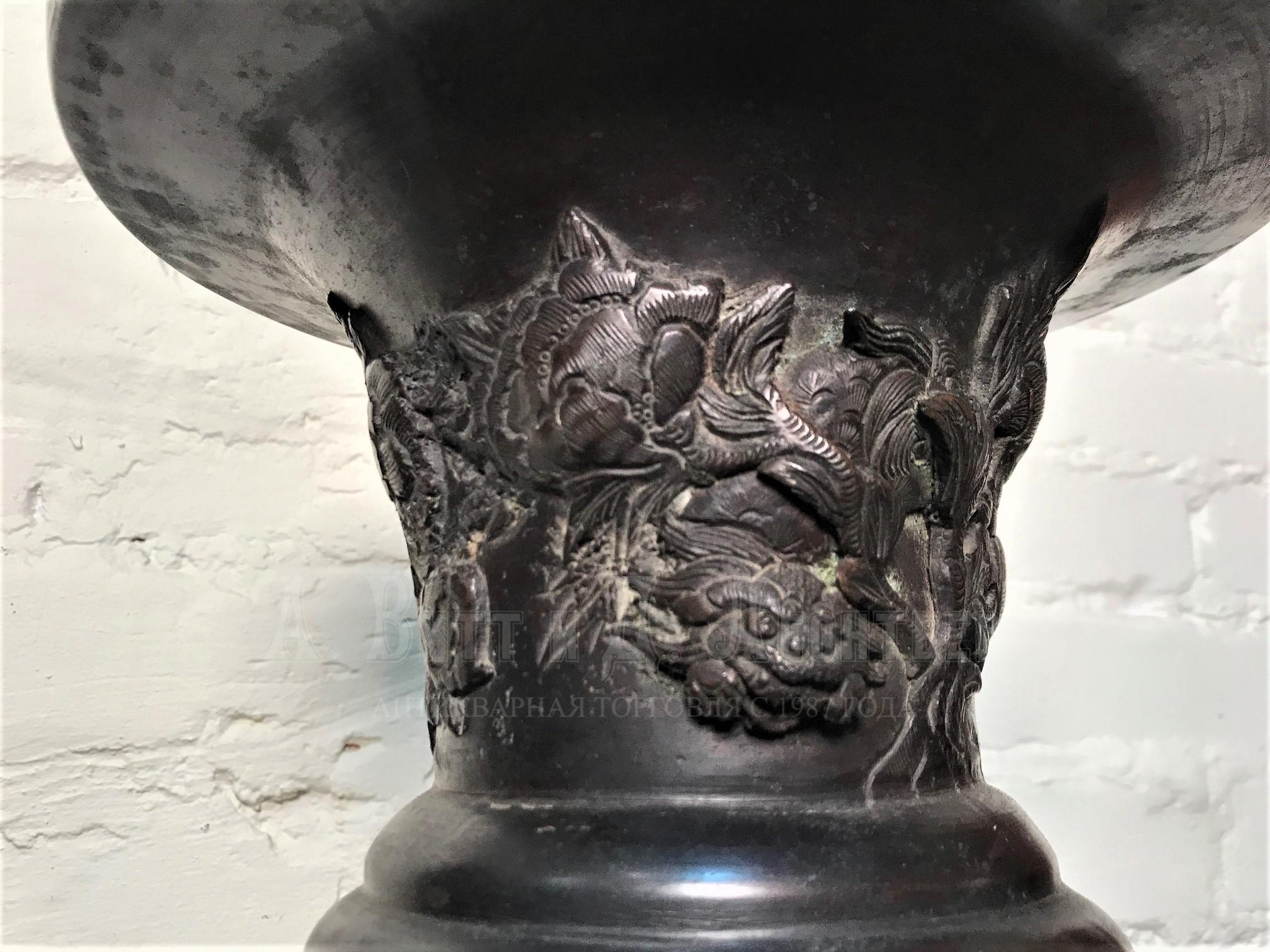 Старинная антикварная японская керосиновая лампа бронза с драконами