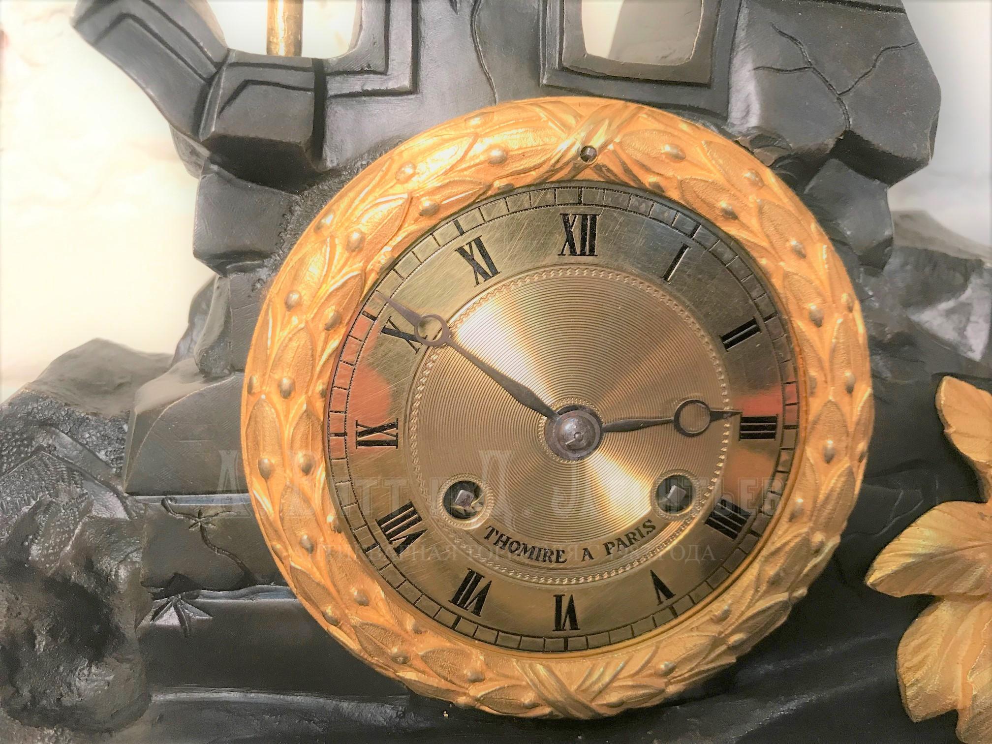 Часы каминные антикварные бронзовые золоченые военные 