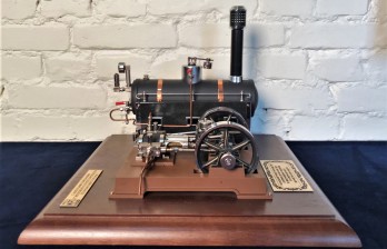 Модель паровой машины действующая MÄRKLIN