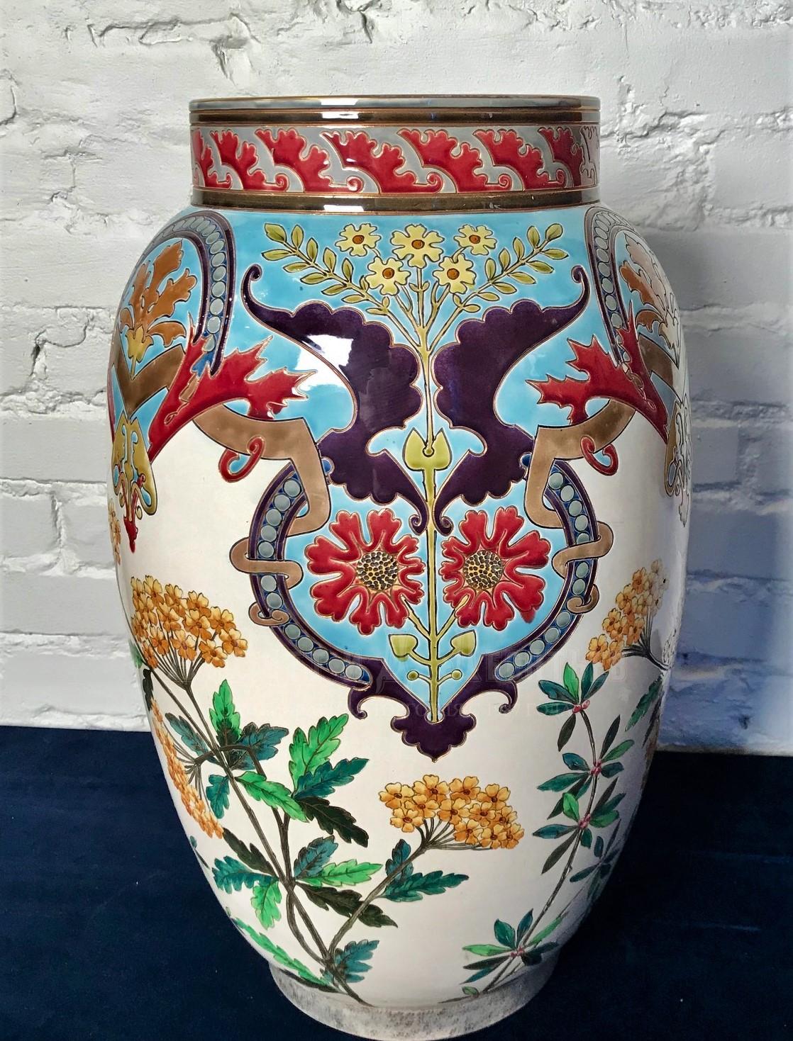 Парные фарфоровые декоративные вазы модерн купить