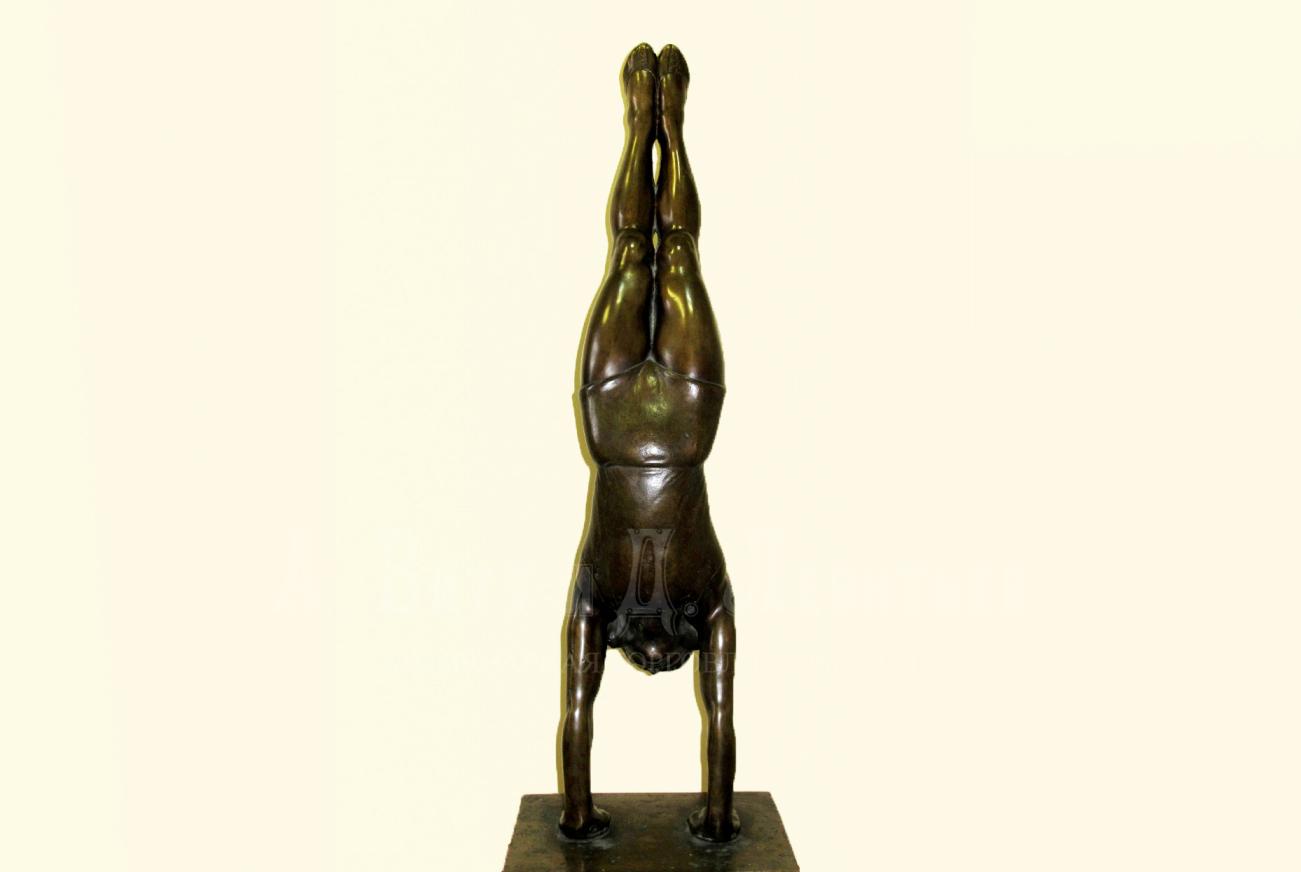 Гимнастка - Антикварная бронзовая советская скульптура