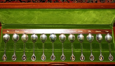 Подарочный набор серебряных ложек