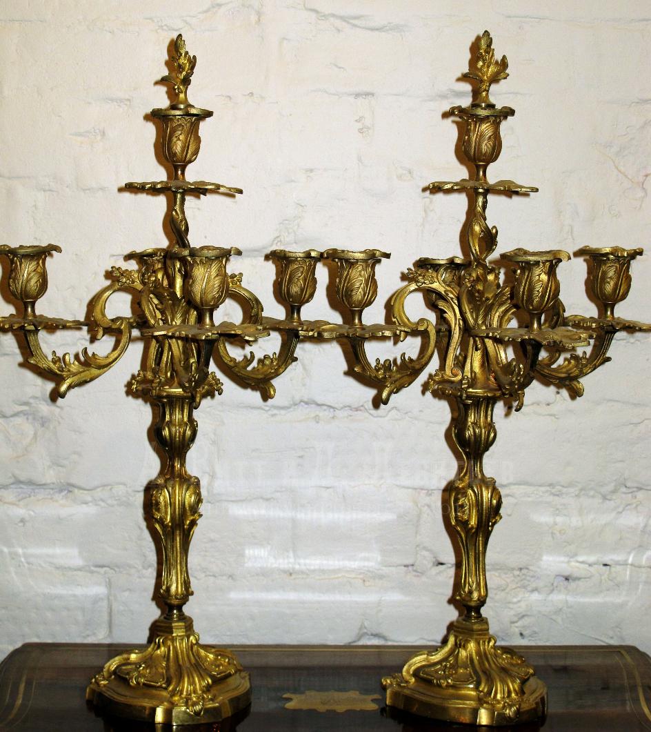 Антикварные бронзовые подсвечники в стиле Рококо
