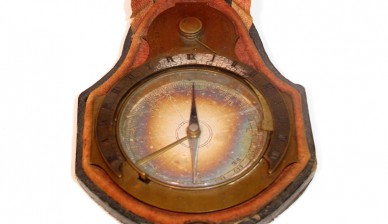Антикварный компас 