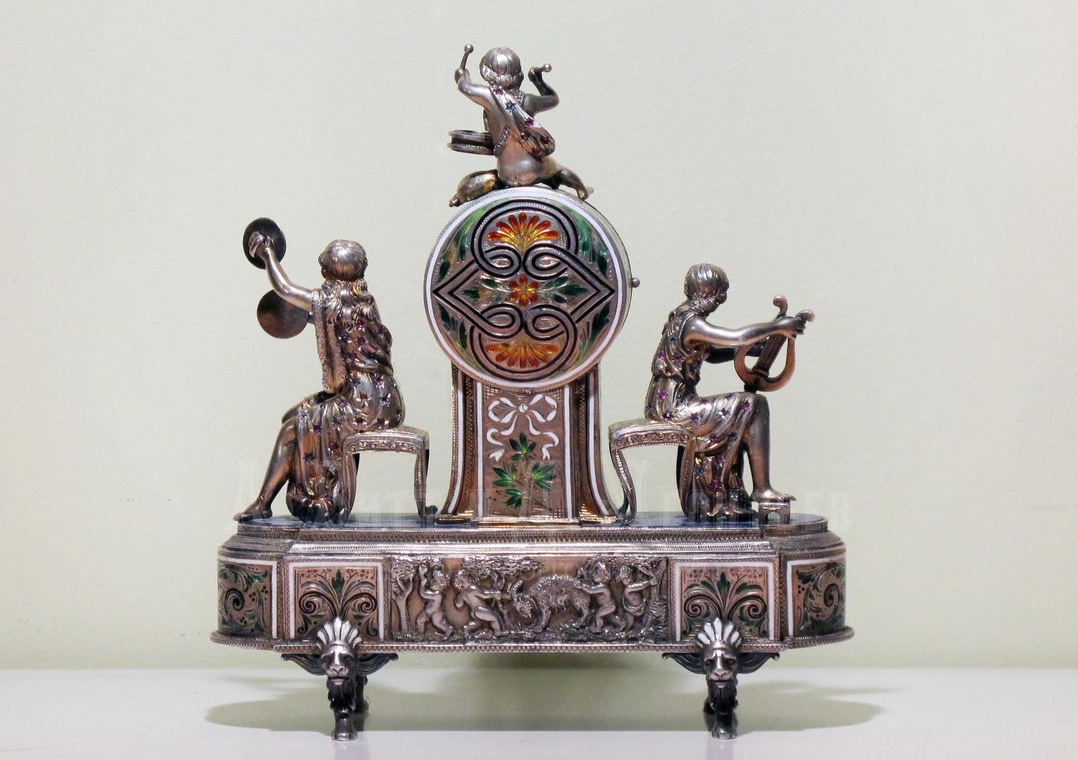 Антикварные серебряные настольные часы 19 века
