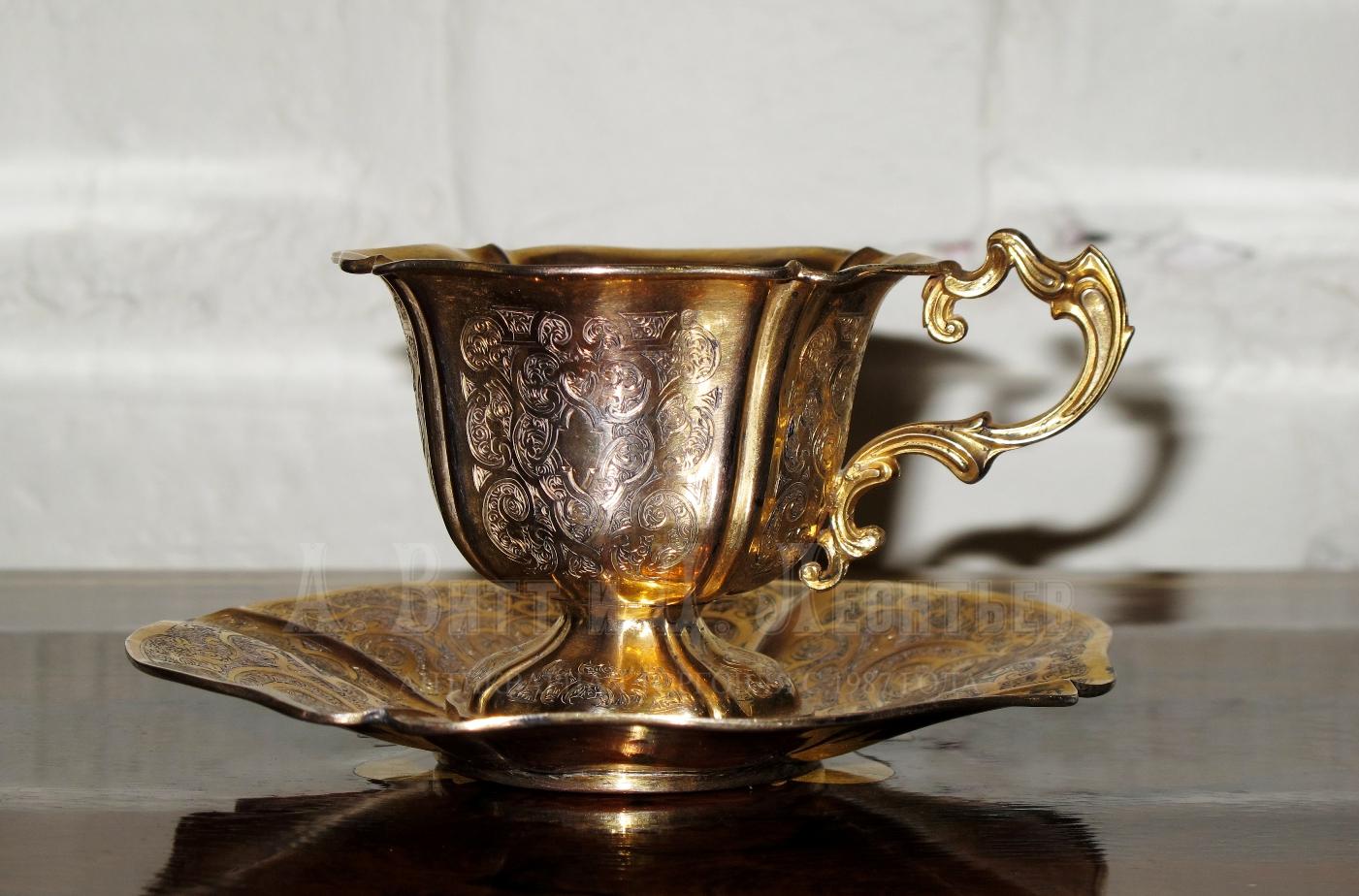 Антикварная серебряная чашка для шоколада с блюдцем