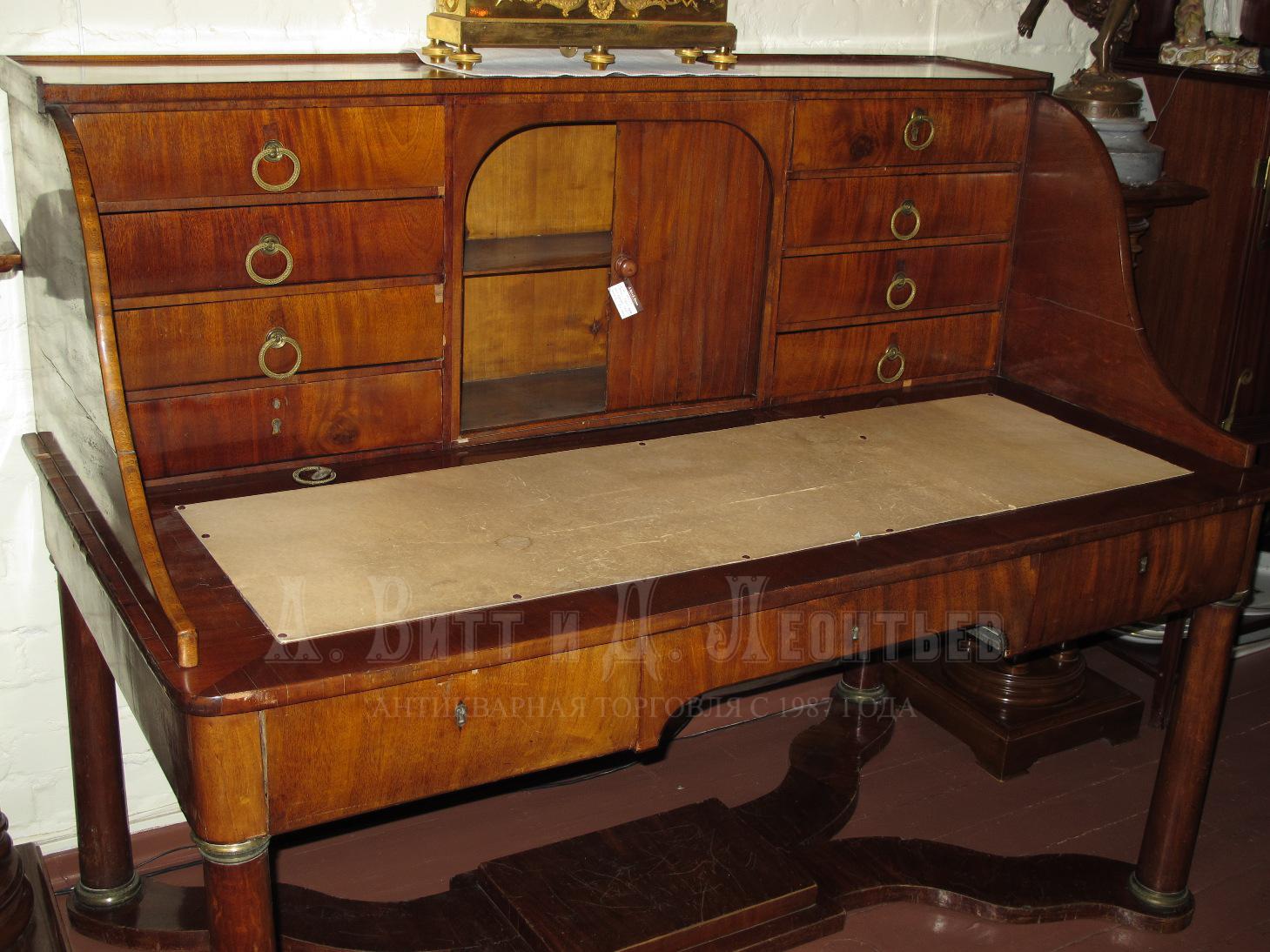 Антикварный письменный стол 18 века