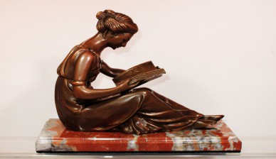 Девушка с книгой - Антикварная скульптура