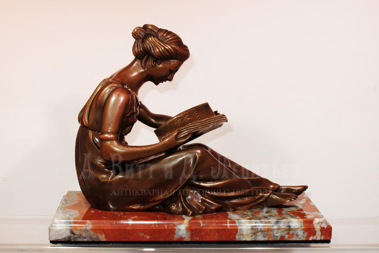 Девушка с книгой - Антикварная скульптура