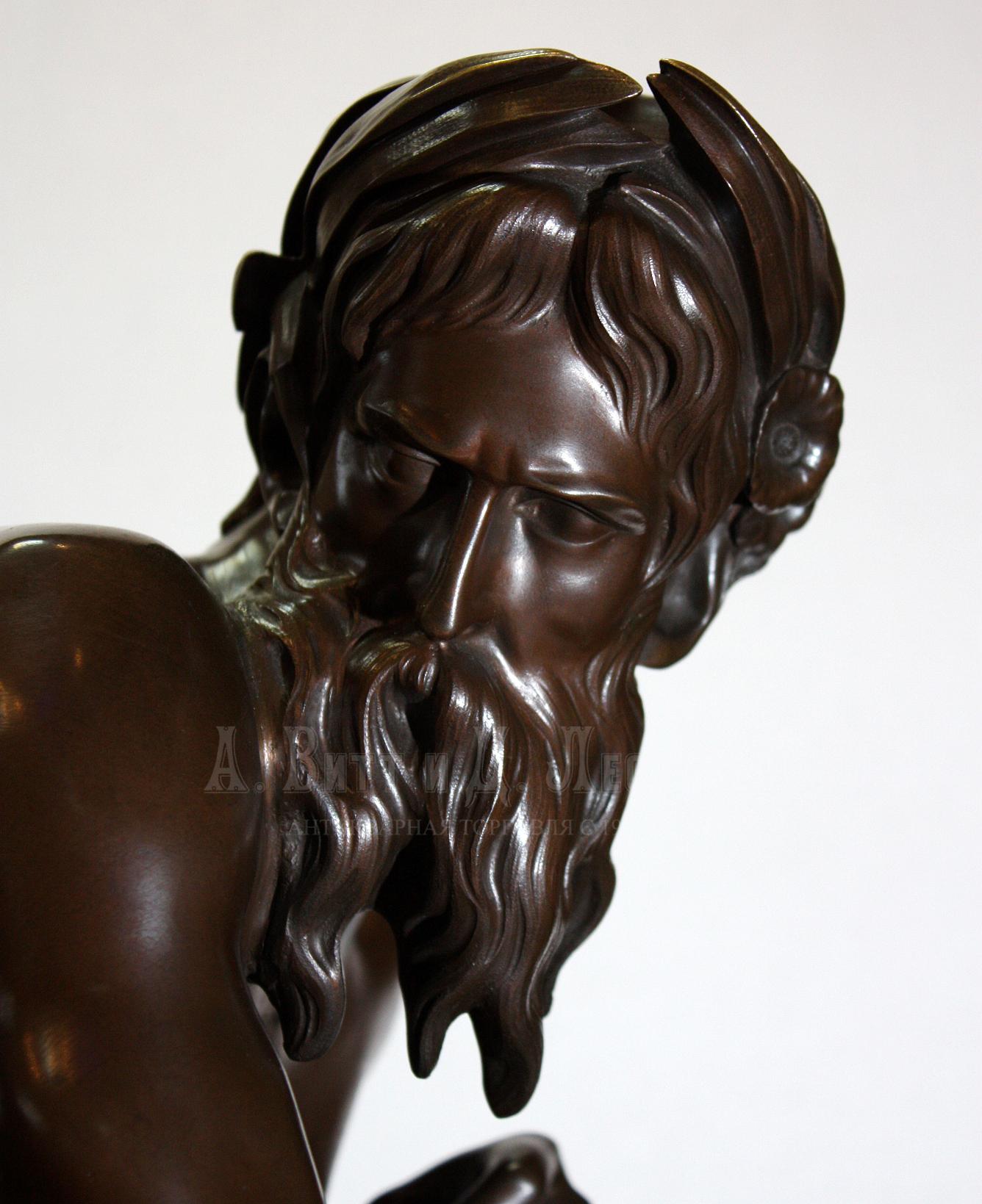 бронзовая скульптура полуобнаженного мужчины CAFFIERI