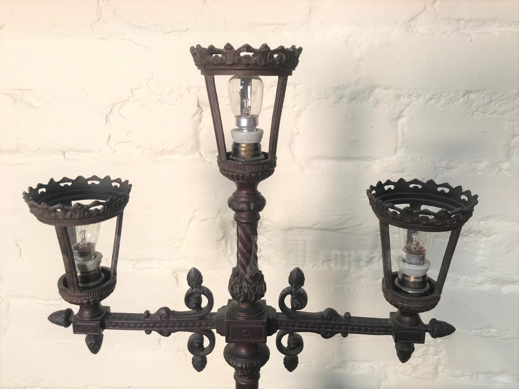 Антикварный светильник настольная лампа