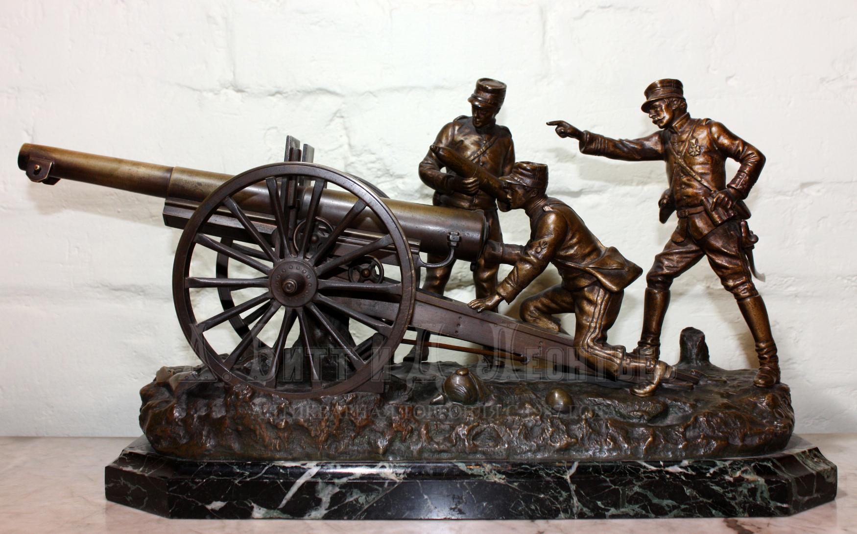 Военная бронзовая скульптура с пушкой