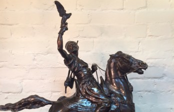 Антикварная скульптура Арабский охотник - Пьер Жюль Мен Pierre Jules Mene