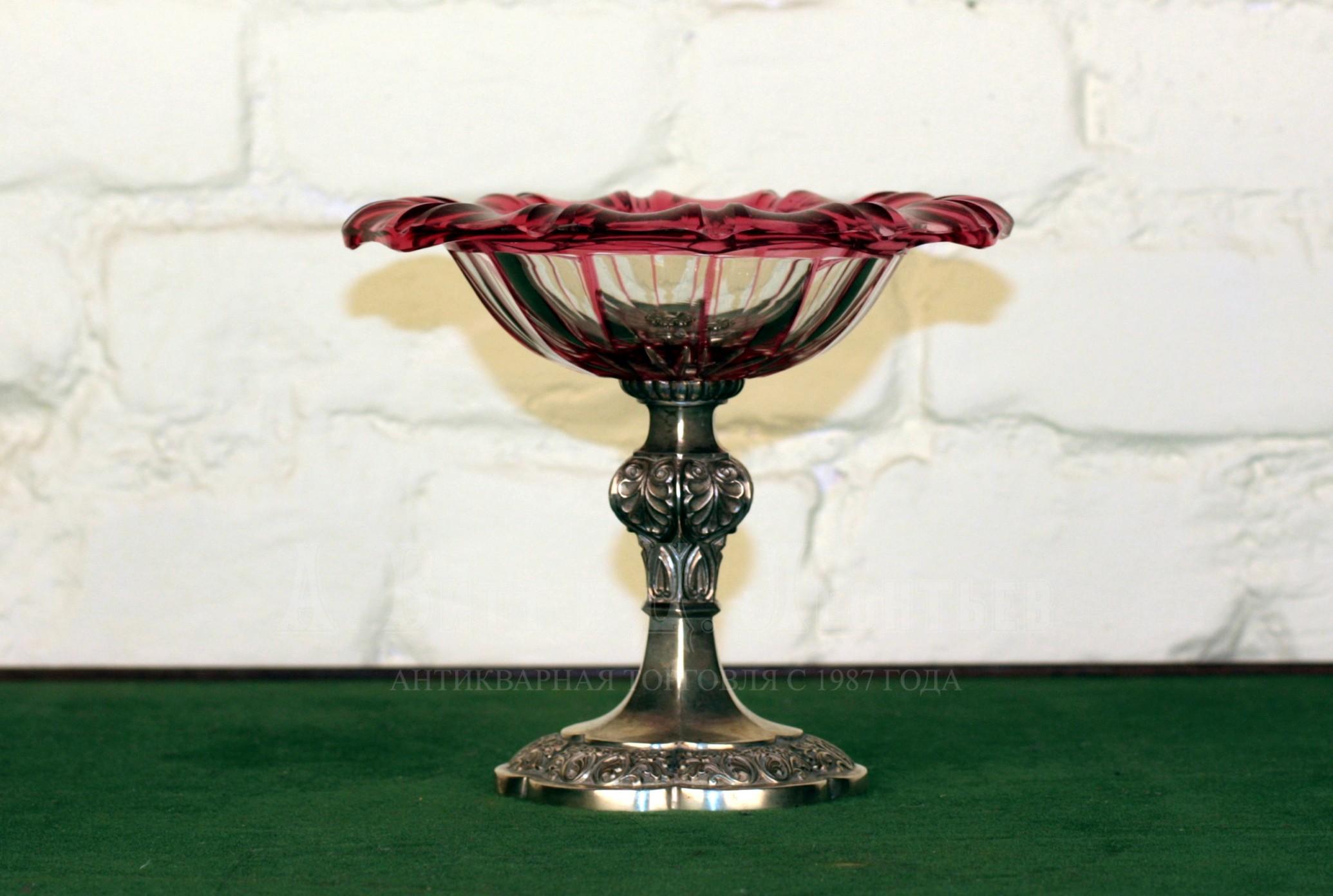 серебряная вазочка с рубиновым стеклом