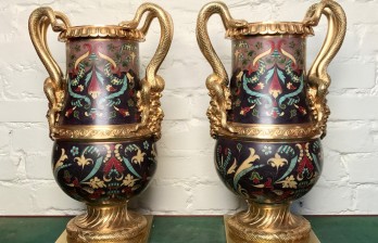 Крупные антикварные бронзовые золоченые парные вазы с эмалью