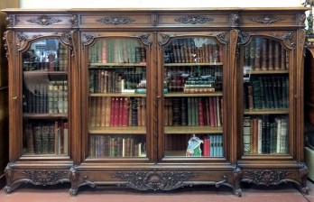 Большой антикварный резной ореховый книжный шкаф Mazaroz библиотека четыре створки
