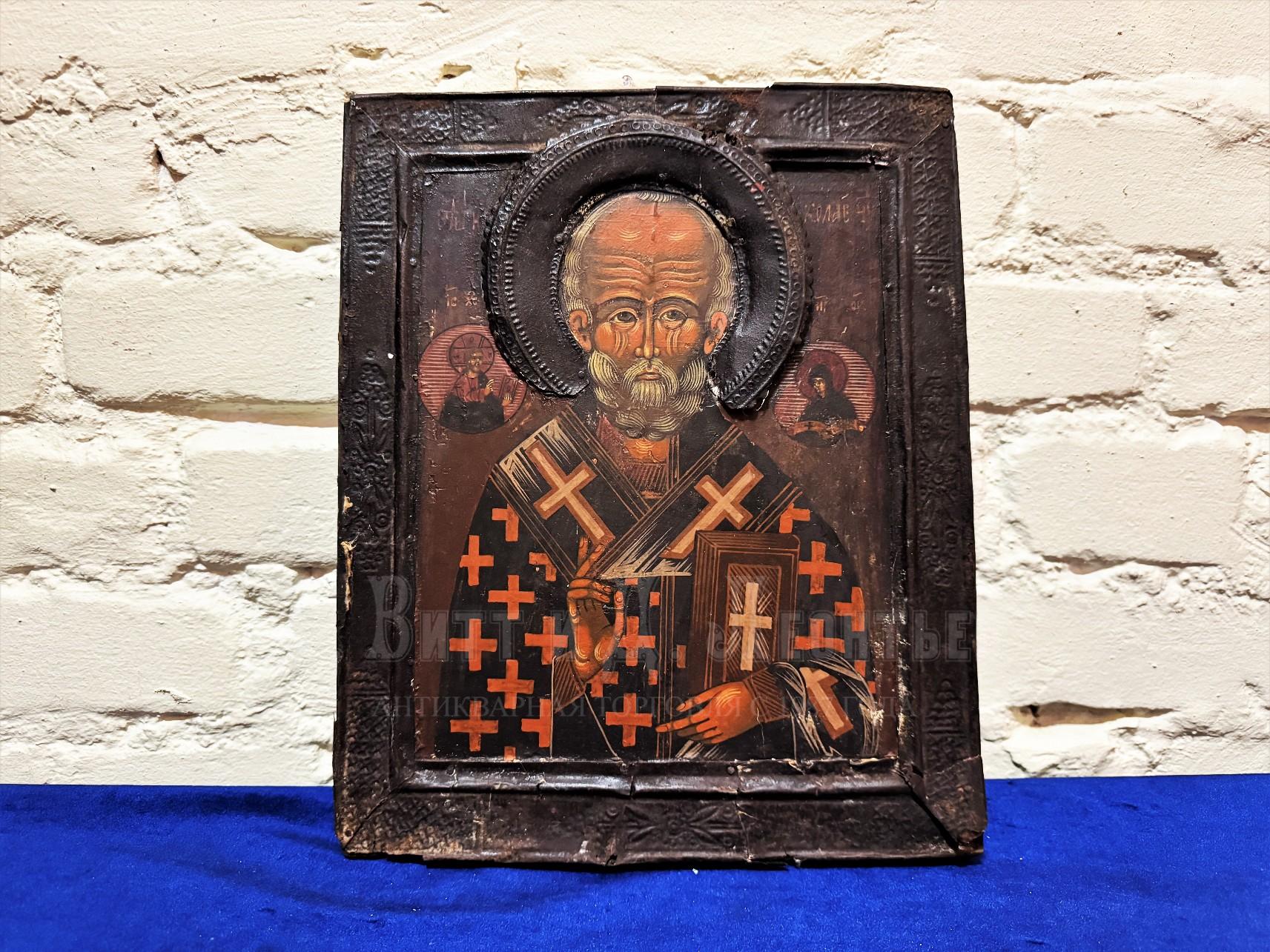 Икона русская антикварная Святой Николай Чудотворец в басме