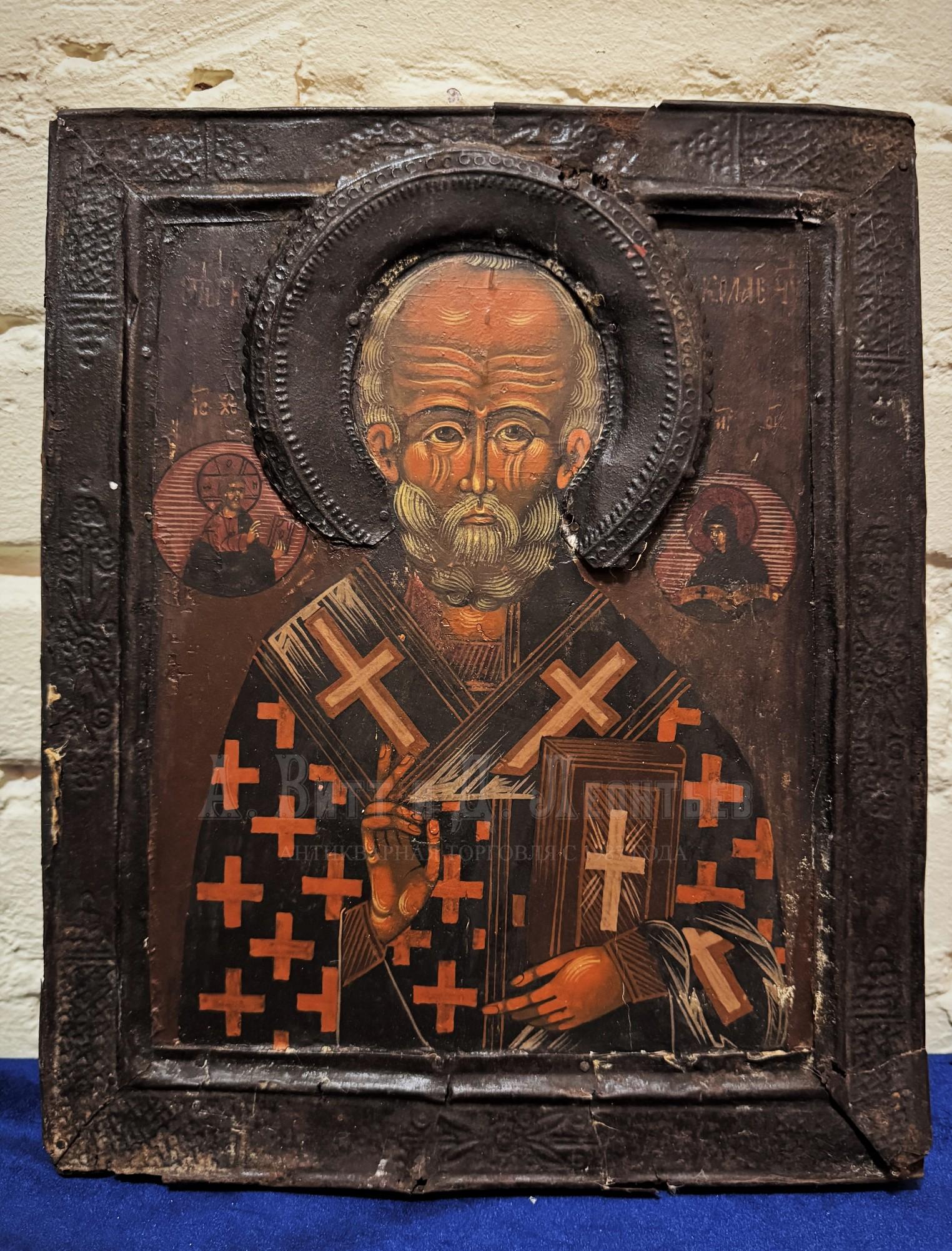 Икона русская антикварная Святой Николай Чудотворец в басме