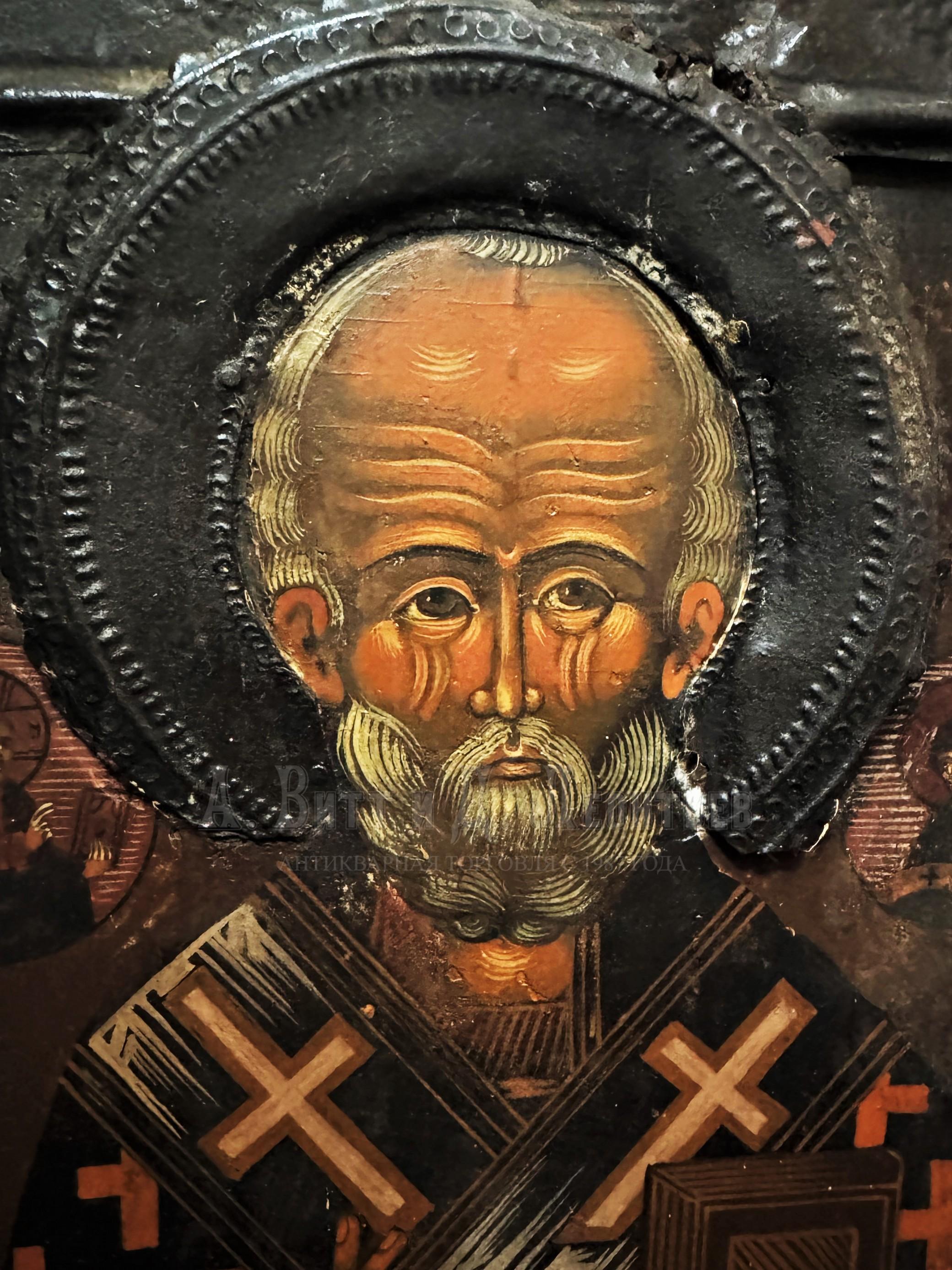 Икона русская антикварная Святой Николай Чудотворец в басме